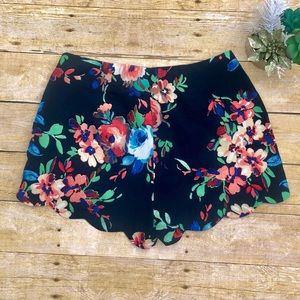 LOVE TREE FLORAL DRESS SHORTS